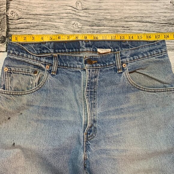 Vintage Levi's 560 Loose Fit Tampered Leg Distressed Jeans - Picture 10 of 12